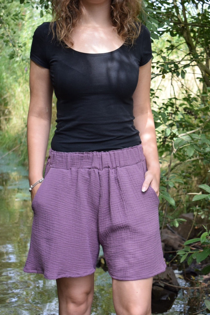 Musselin*Shorts THEA lila