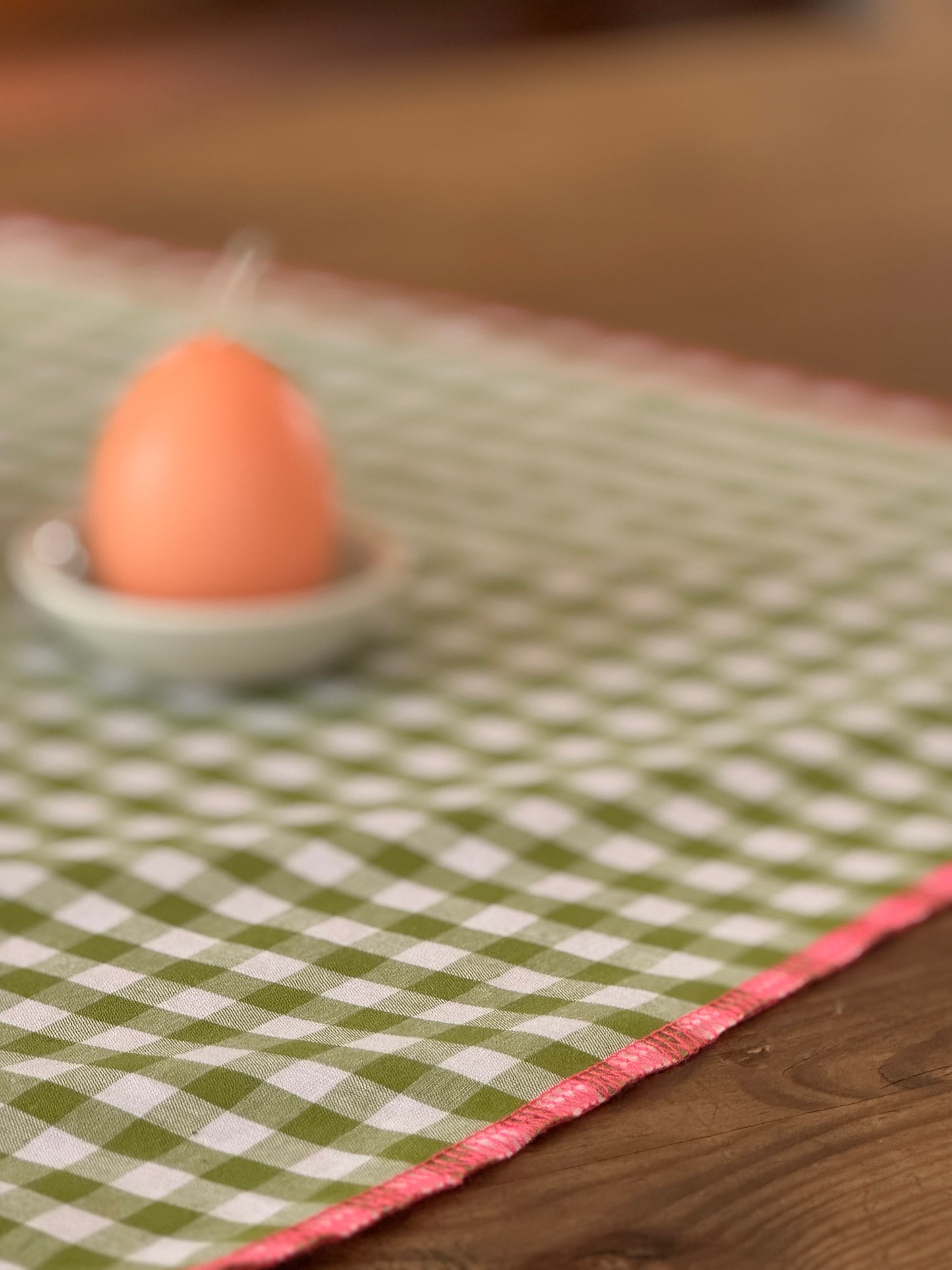 Mitteldeckchen kariert mit Neonkante | klein, cool & ganz ohne Bügeln