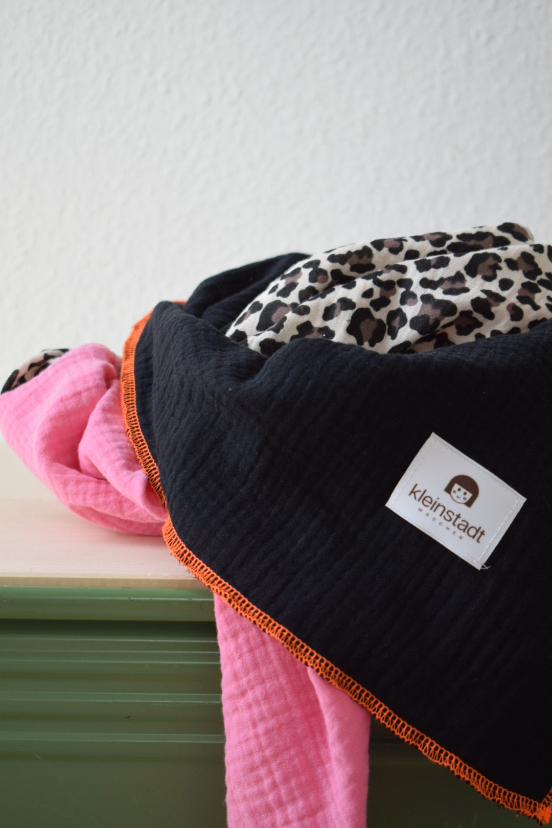 Mix*It | 3 Farben, 1 Schal, maximaler Style | schwarz, leo, pink