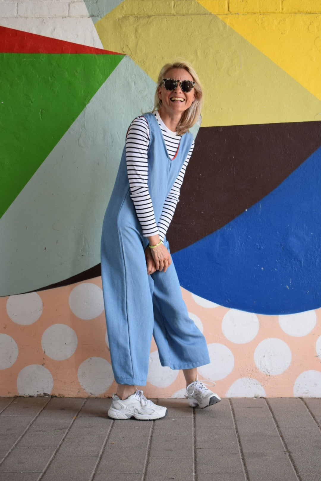Jumpsuit in Denim Optik aus nachhaltigem TENCEL™ – luftig, lässig, fair