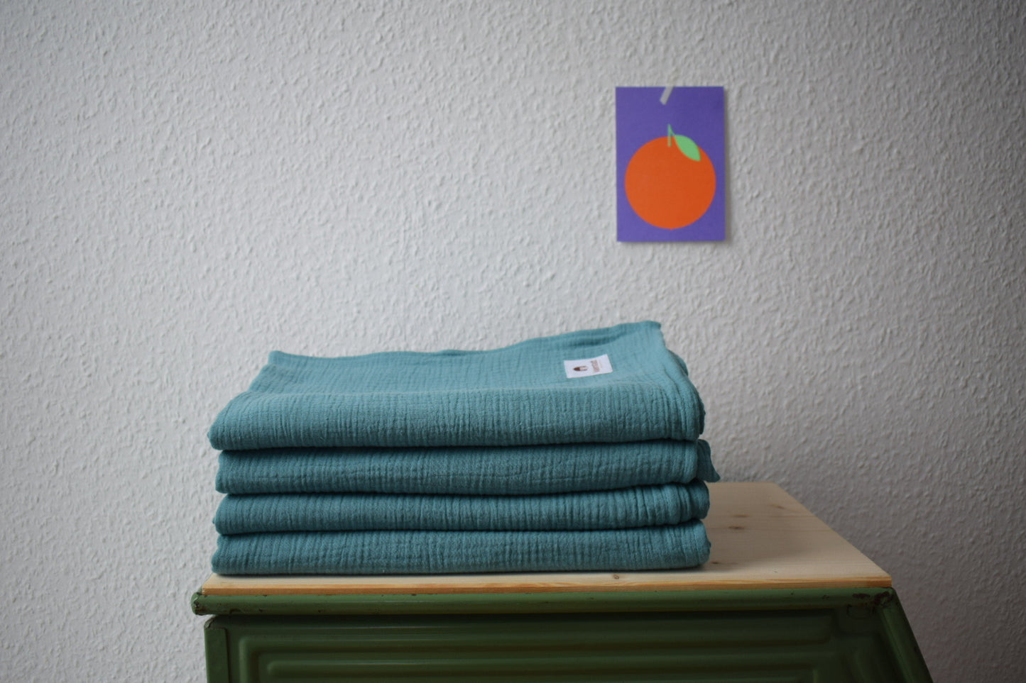 Kein Basic. Ein Statement. Musselinschal in Bio | meergrün