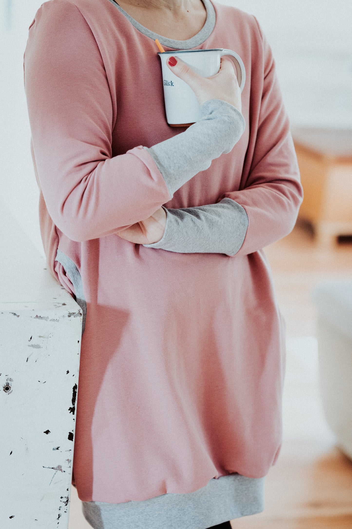 PULLI*KLEID LOU – Sweatstoff, Style & Sofa-Ready | rosa