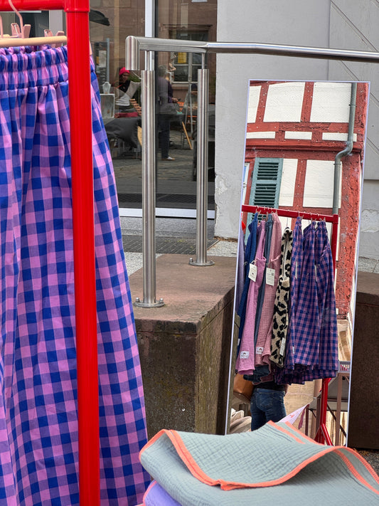 Freitagsfäden: zwischen Marktstand und Nähmaschine