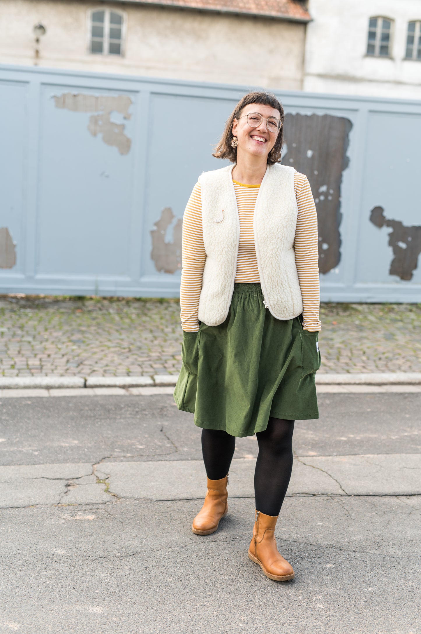 Cordrock LOTTE | kein ChiChi, nur Taschen, cozy & handmade | waldgrün