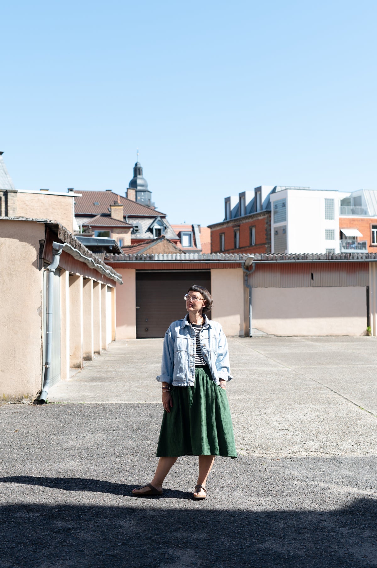HEDDA Rock Musselin waldgrün – Damen Midirock mit Gummibund, Outfit mit Jeansjacke