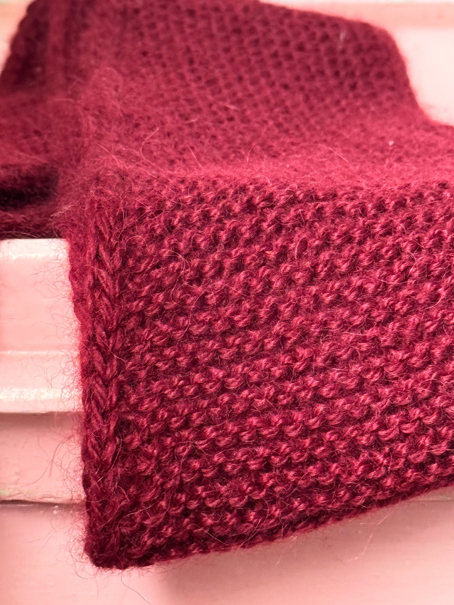 Kleiner Schal, große Liebe | handgestrickt | Baby Alpaka bordeaux