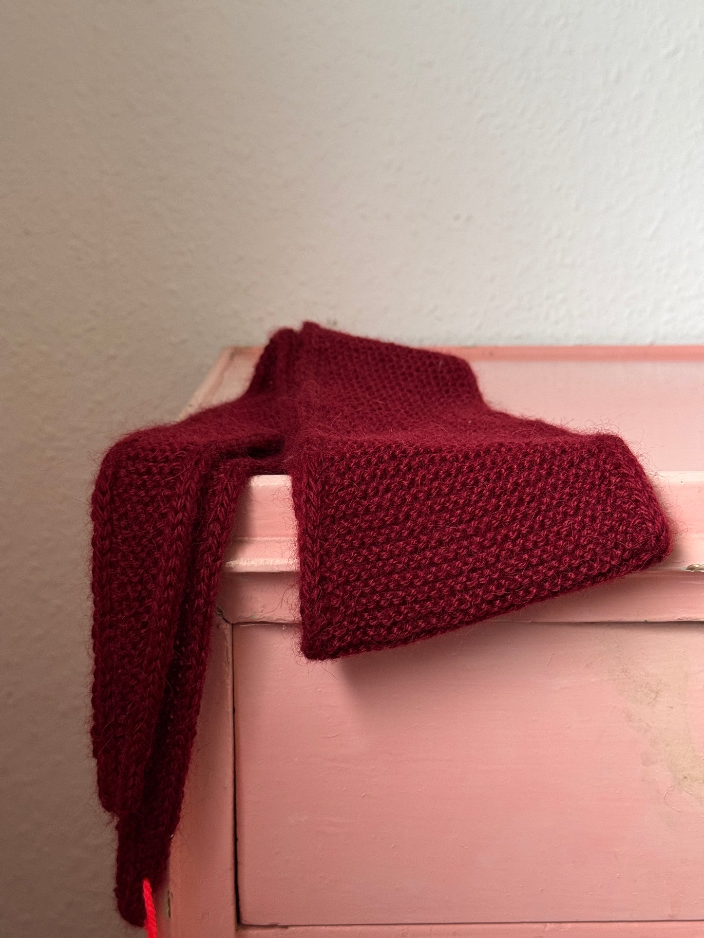 Kleiner Schal, große Liebe | handgestrickt | Baby Alpaka bordeaux