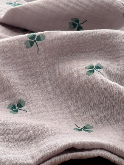 Geschirrtuch aus Musselin | grau mit Kleeblattprint | bügelfrei & saugstark