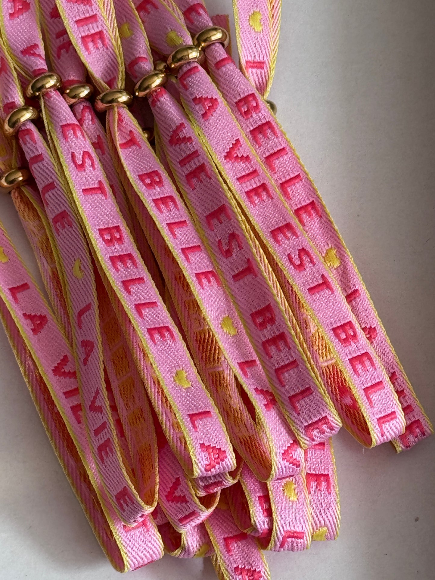 Lieblingsbänder | Handgemachte Stoffarmbänder & Festivalbänder