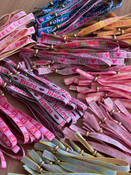 Lieblingsbänder | Handgemachte Stoffarmbänder & Festivalbänder