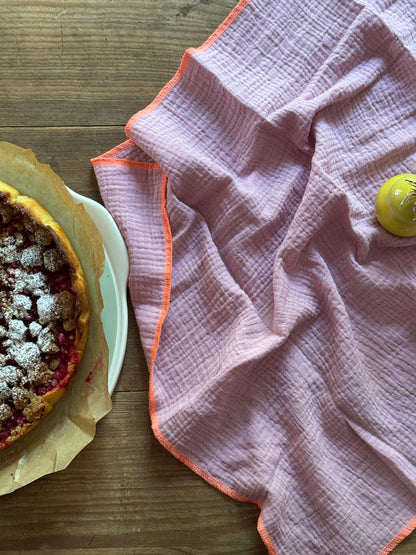 Kleines Tischtuch. Große Wirkung. Neon inklusive.