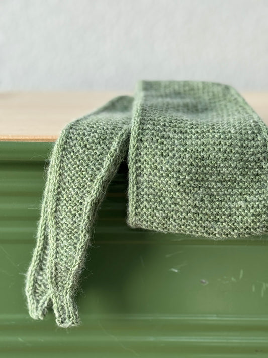 Kleiner Schal, große Liebe | handgestrickt | grün