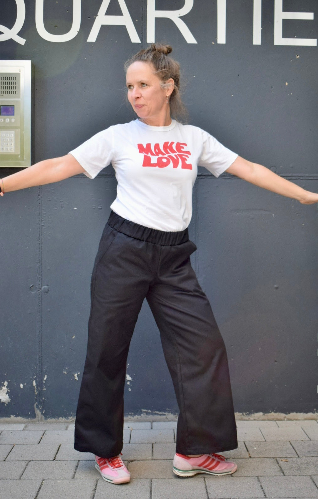 Culotte aus Baumwoll-Twill | bequem, lässig & everyday-ready | schwarz