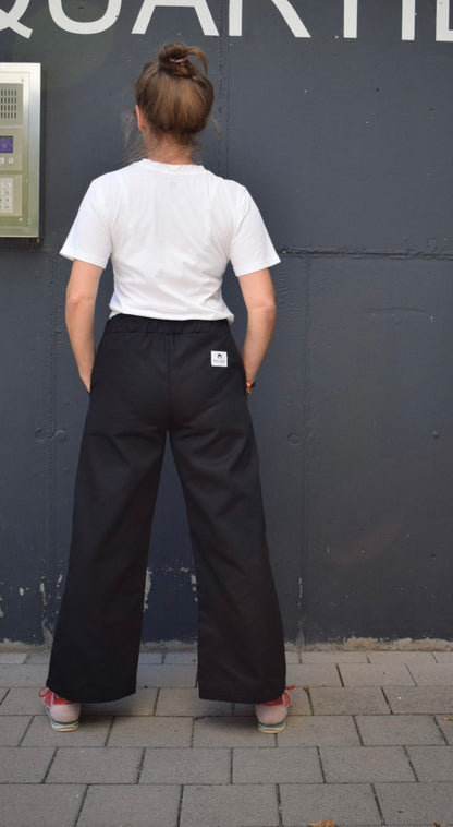 Culotte aus Baumwoll-Twill | bequem, lässig & everyday-ready | schwarz