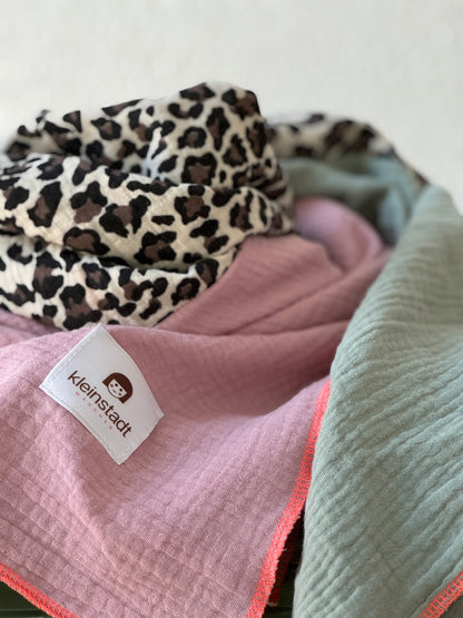 Mix*It | 3 Farben, 1 Schal, maximaler Style - leo, salbei, rosa