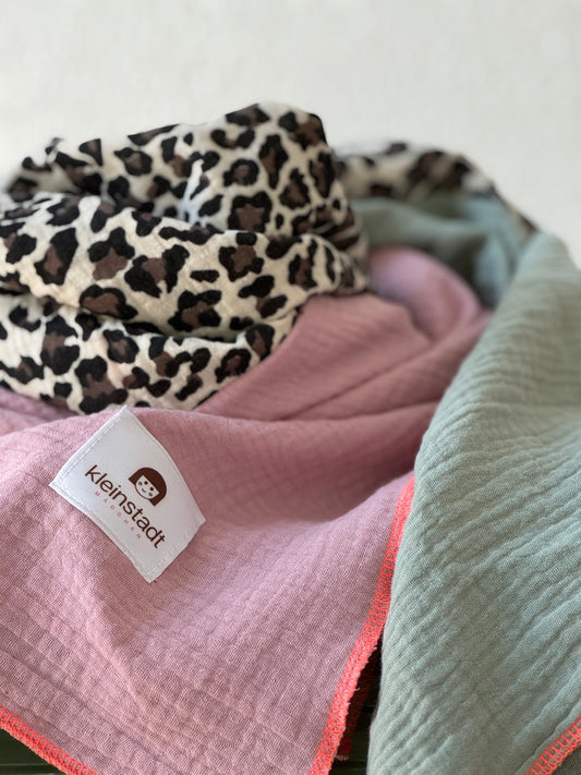 Mix*It | 3 Farben, 1 Schal, maximaler Style - leo, salbei, rosa